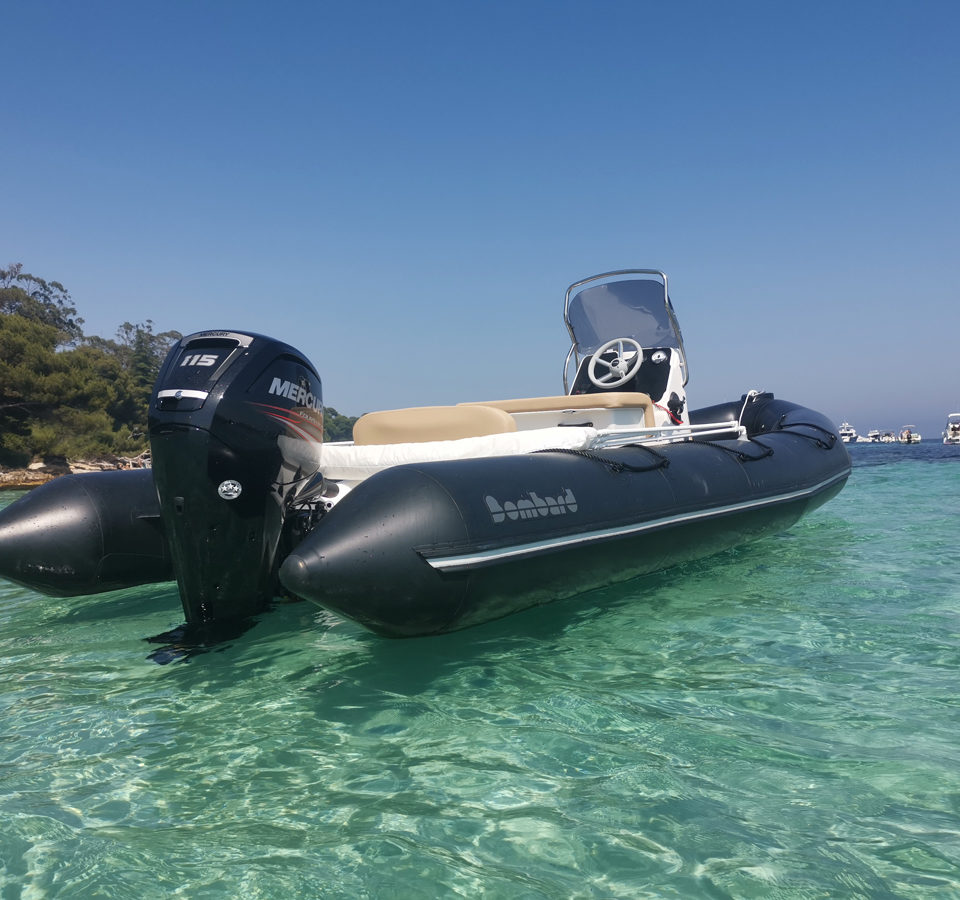Semi rigide Sunrider 650 neuf à louer à Mandelieu à partir de 260 € - 10 personnes