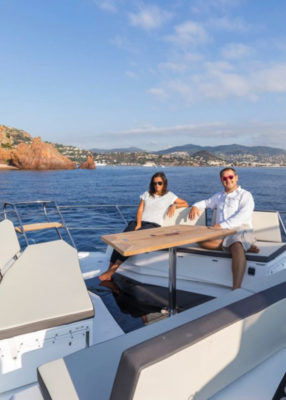 Bateau à moteur à louer à Cannes - Galeon Boat Fly 500