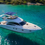 Passion boat. Location bateau 10 personnes Princess 42 sur la Côte d'Azur