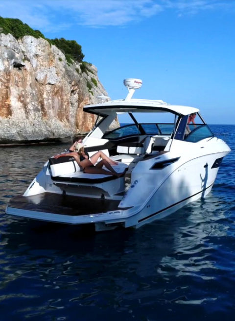 Passion boat Mandelieu - Location Sea Ray 320 DA pour 10 personnes sur la Côte d'Azur