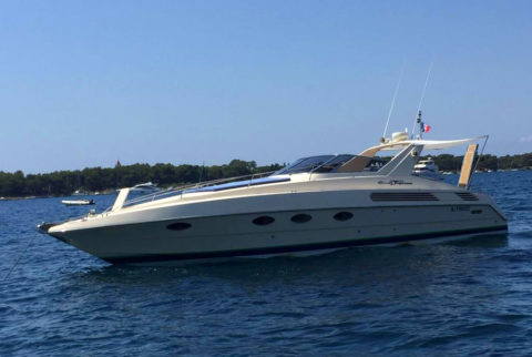 Bateau 10 personnes à louer à Mandelieu - Riva Tropicana 43 - PassionBoat