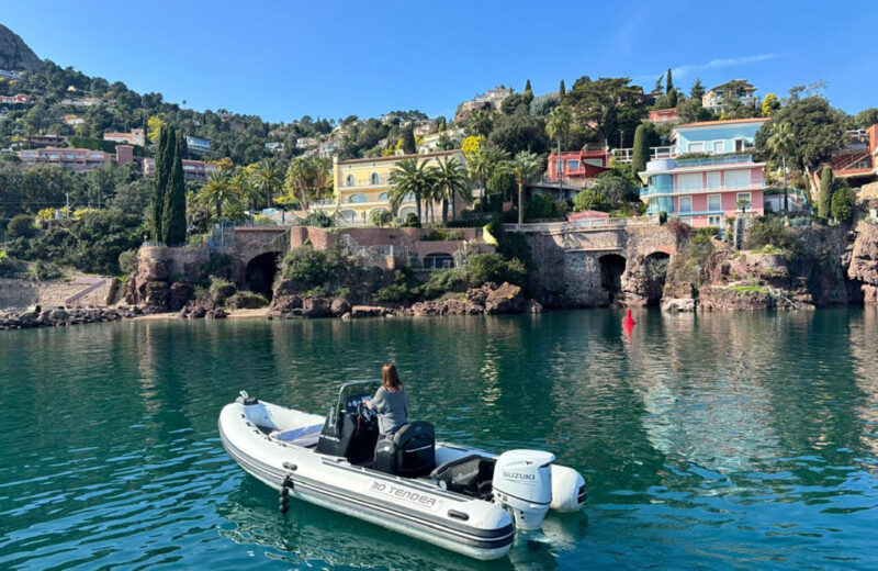 Passionboat Mandelieu - Semi rigide 3D tender 560 à louer