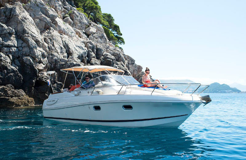 Passionboat_Mandelieu_bateau_a_louer_8_personnes_a_mandelieu_leader805 (2) Passionboat Mandelieu - Bateau à louer 8 personnes à Mandelieu la Napoule - Jeanneau Leader 805