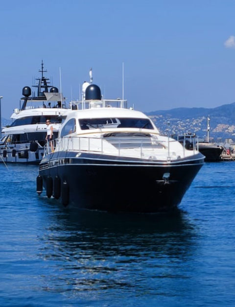 Yacht Léopard 23 12 personnes à louer à Mandelieu, Cannes, Antibes, Golfe Juan, St Tropez
