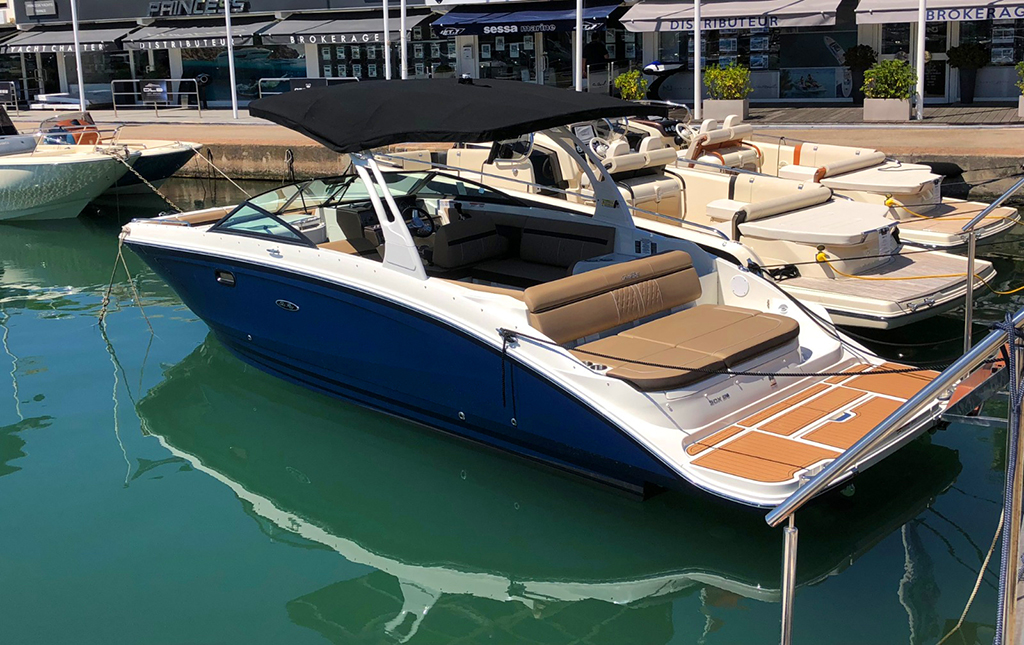 Bateau Sea Ray SDX 270 d'occasion capacité 12 personnes à vendre à Mandelieu - Passionboat