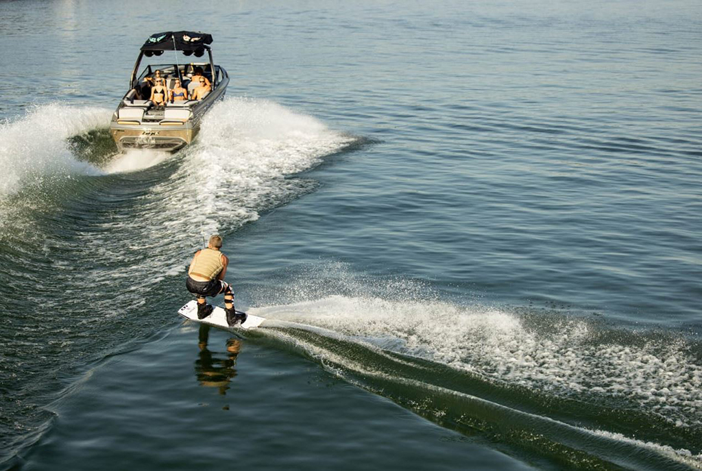 Tige 23 ZX capacité 16 personnes à vendre à Mandelieu - Passionboat