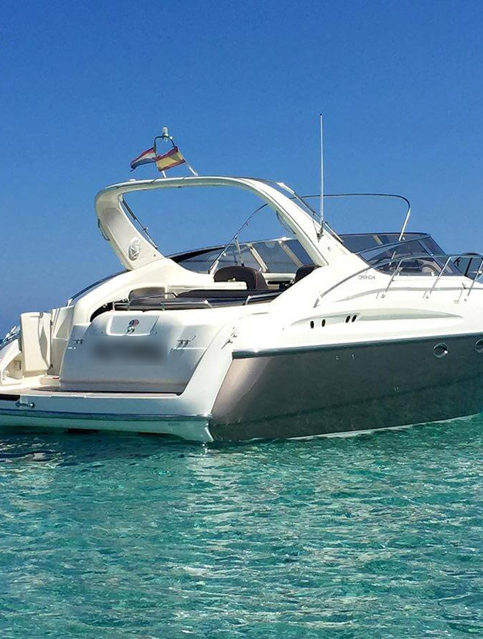 Luxueux yacht à louer à Antibes à partir de 1100€/jour