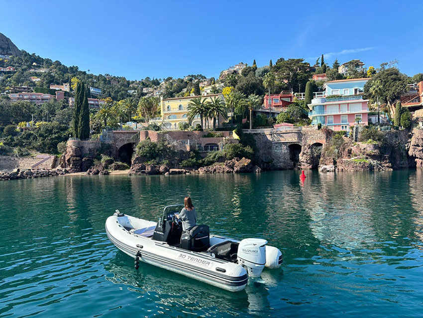 3D-tender-600-ALEXANDRE Location bateau 3D Tender 600 en abonnement 6 et 12 mois