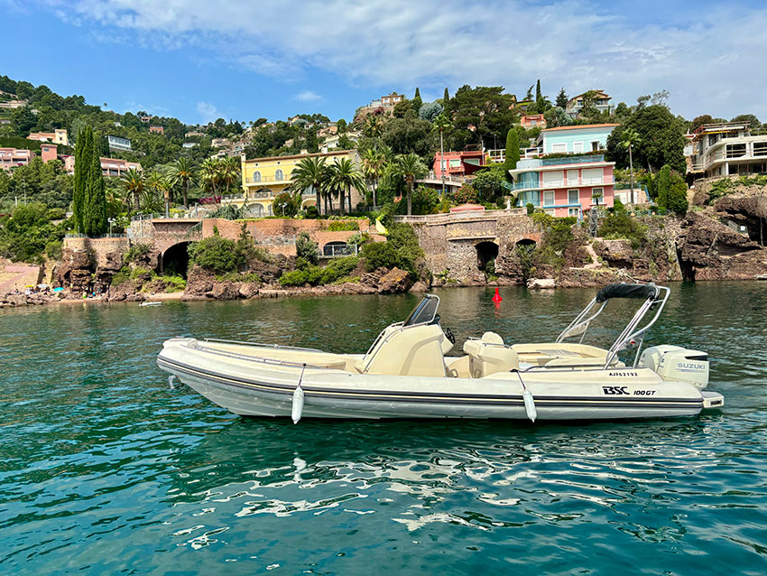 BSC-100_FILOU Location bateau BSC 100 en abonnement 6 et 12 mois
