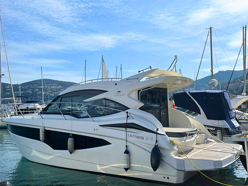 GALEON-365-HTS-_-FAMILY-ONE Location bateau Galeon 365 HTS en abonnement 6 et 12 mois