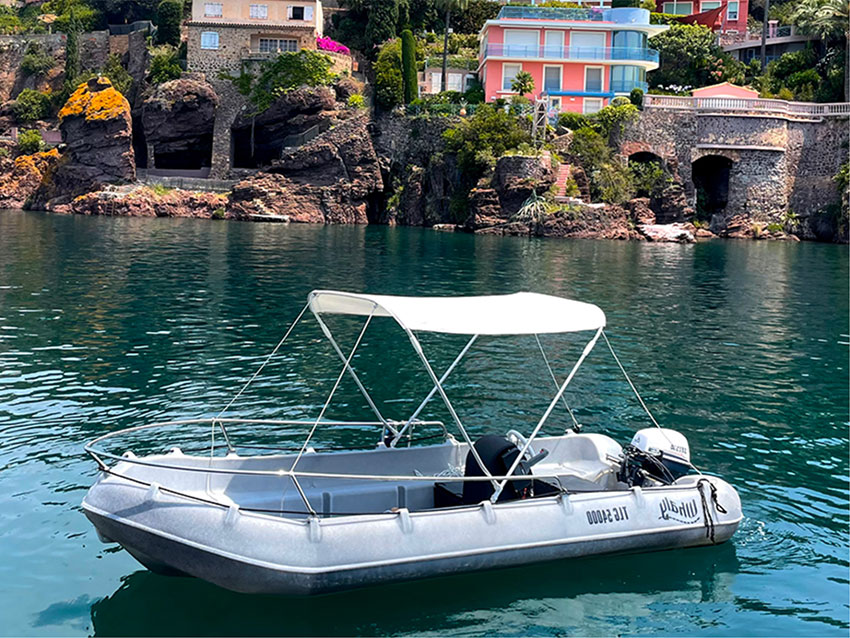 RIO-WHALY-435-EVELEA Location bateau Rio Whaly en abonnement 6 et 12 mois