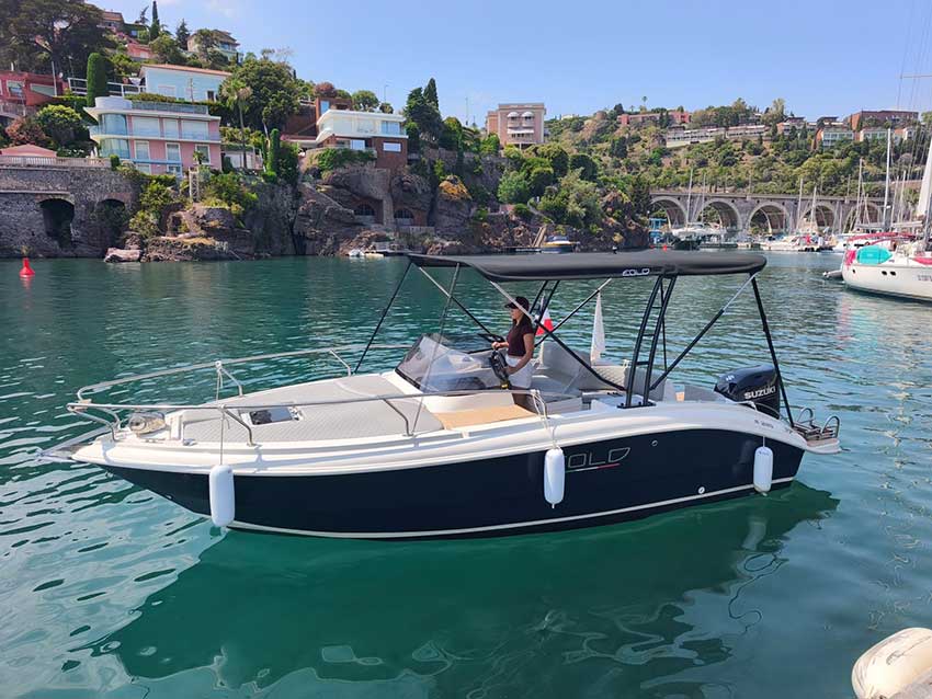 Eolo-6-9-Nere-a-louer-en-formule-abonnement-a-mandelieu