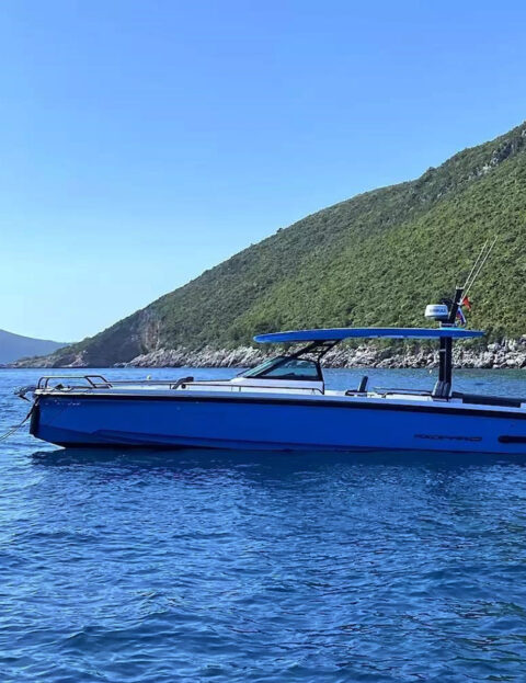 Axopar 37 S/ST – Location bateau à Mandelieu